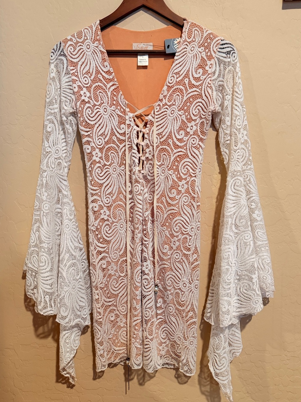 Smith Laguna Beach NWT White Lace Bell Sleeve Boho Mini Dress S